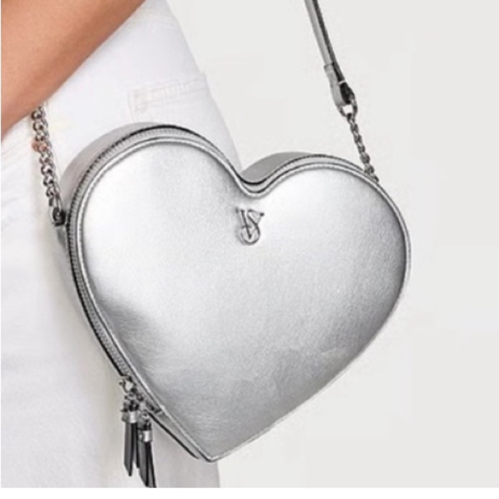🩶 NEW VICTORIA SECRET 🩶 HEART SHAPE CROSSBODY BAG LIMITED EDITION 🤍